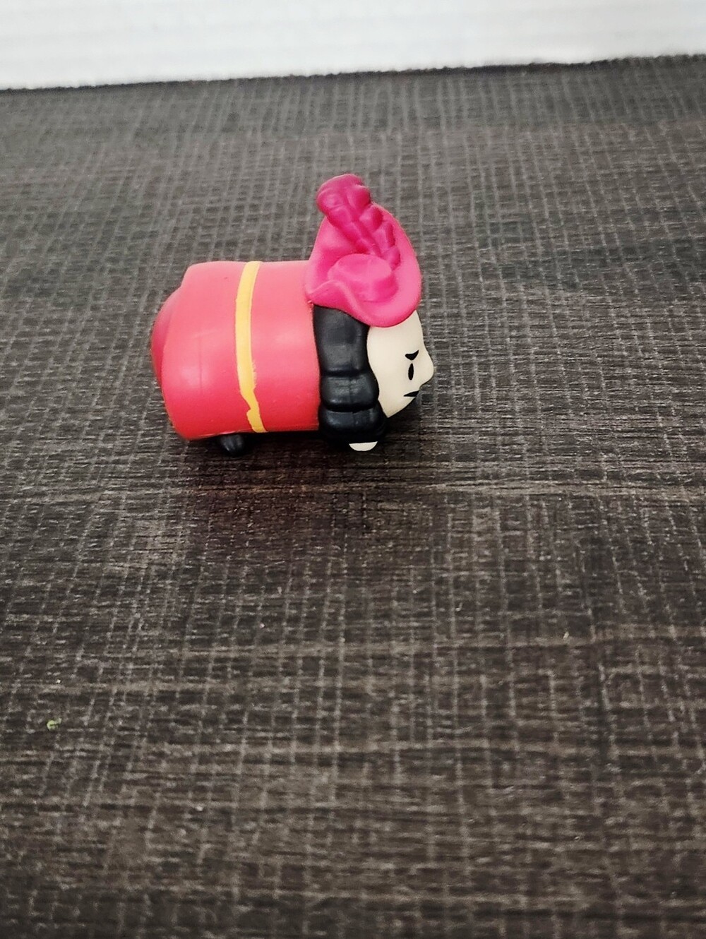 Mini Collectible Figure Toy - Picture 6 of 7